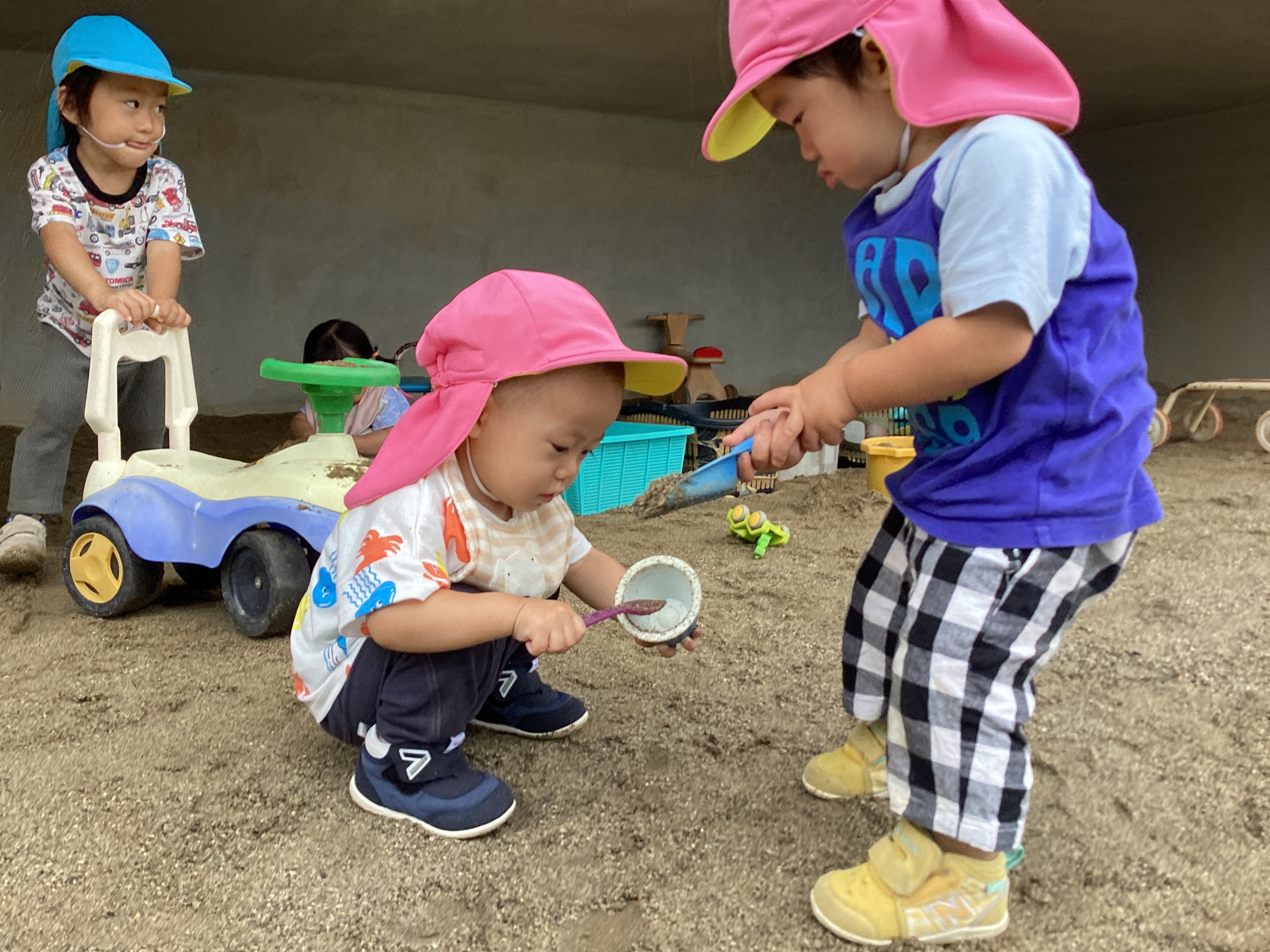 にこにこさん・すくすくさん・のびのびさん | ALL4KiDS-オールフォー