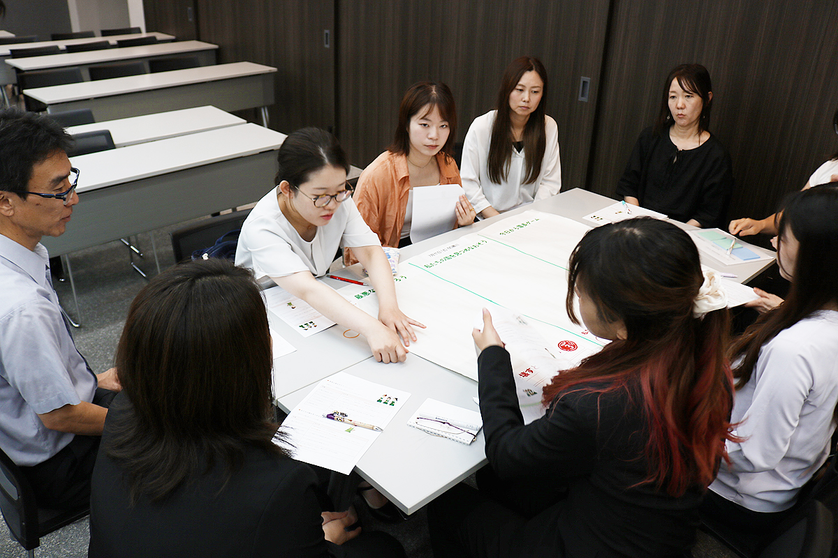 社会福祉法人ウィズ_職員合同研修の様子