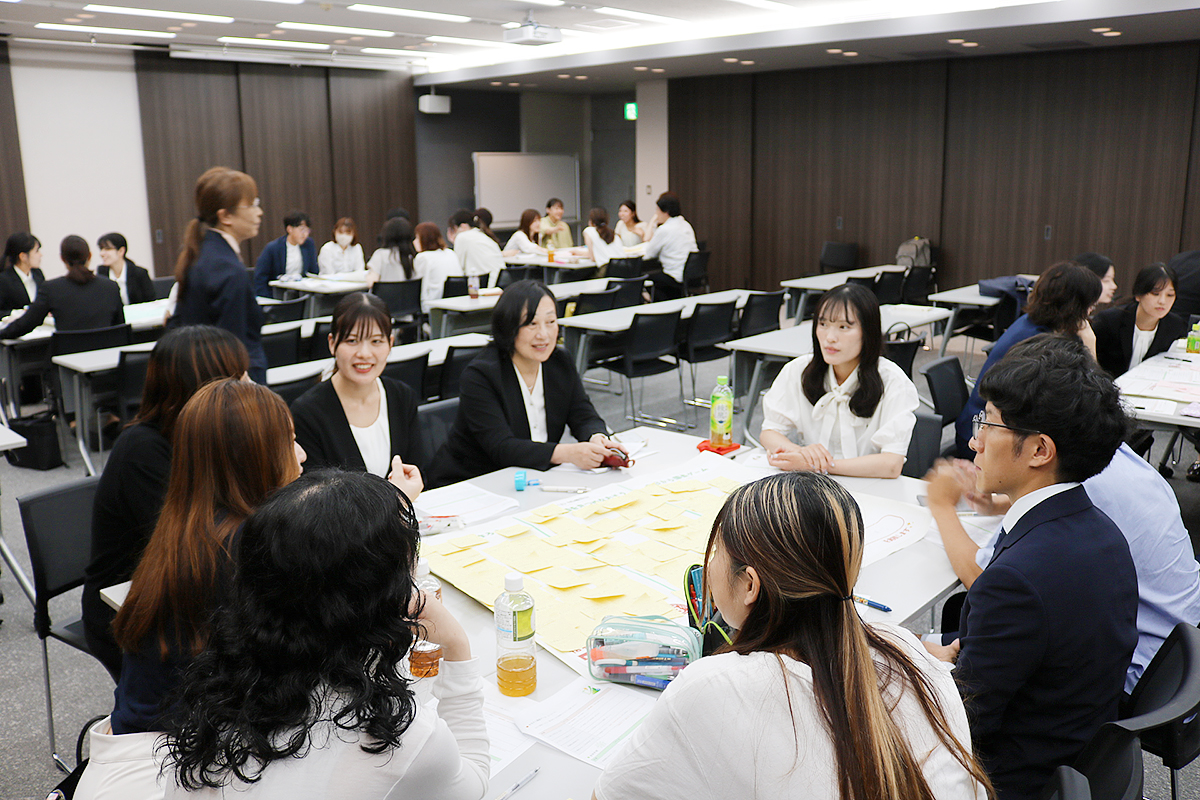 社会福祉法人ウィズ_職員合同研修の様子